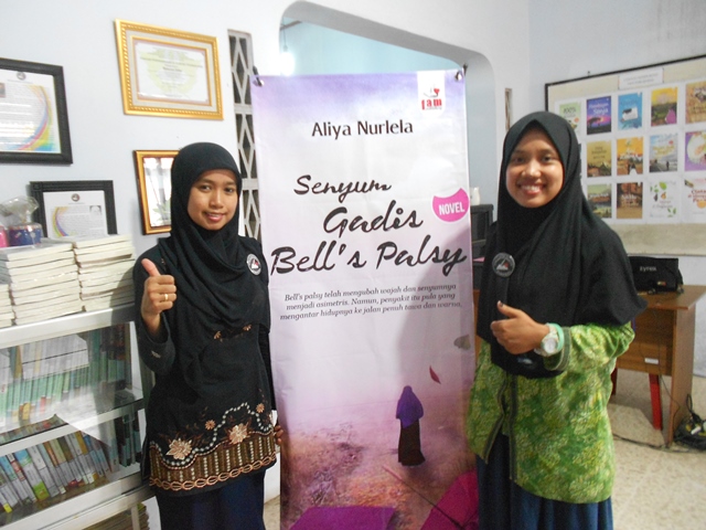 Senyum Gadis Bells Palsy, Novel Terbaru Karya Aliya Nurlela
